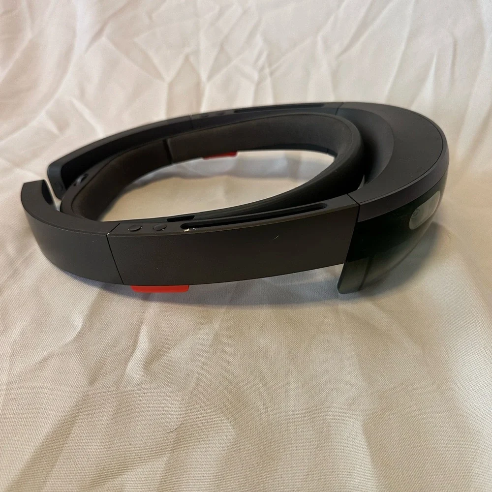 Microsoft HoloLens Developer Edition 1st Generation & Genuine Carry Case